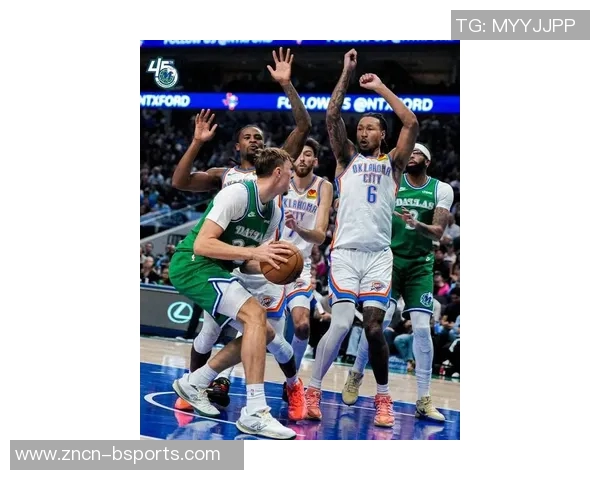 浓眉挡拆展现强大防守弗拉格精准三分助攻球队逆转局势 浓眉挡拆展现强大防守弗拉格精准三分助攻球队逆转局势