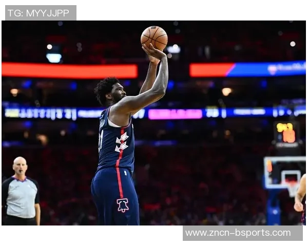 恩比德上半场表现稳定8投5中贡献14分1篮板3助攻1盖帽